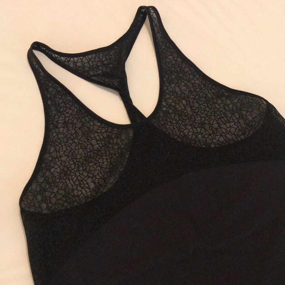 LULULEMON Size 4 Twist & Train Tank